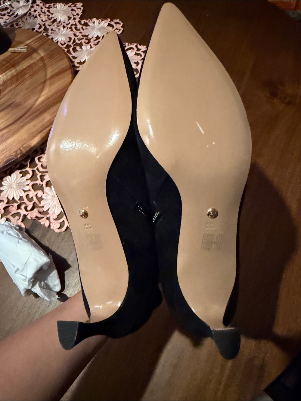 Pelle Moda Kiesa Pointed Toe Kitten Heel Bootie (Women) - Picture 10 of 12